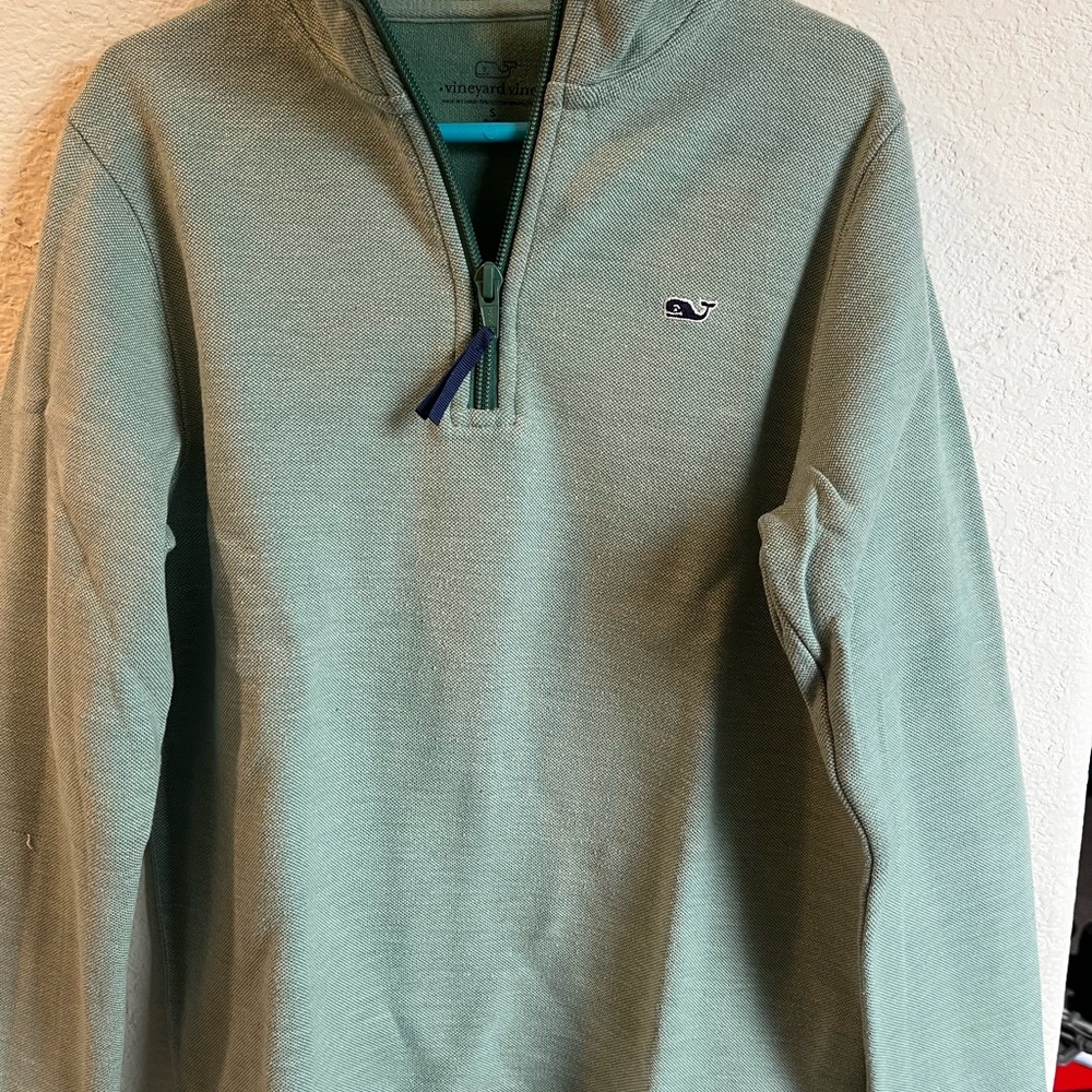 Vineyard Vines Green Zip Up Sweater with Casual Fit